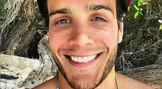 Mario Irivarren se encontraba realizando una entrevista cuando vio a los dos trabajadores y se preocupó,. Mario Irivarren se encontraba realizando una entrevista cuando vio a los dos trabajadores y se preocupó,.