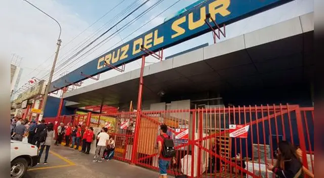 Cruz del Sur suspende 6 rutas a Ica Cruz del Sur suspende 6 rutas a Ica
