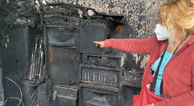 Sara Valencia desconoce el origen del incendio. Pide ayuda a la Municipalidad de La Victoria y a Defensa Civil. Sara Valencia desconoce el origen del incendio. Pide ayuda a la Municipalidad de La Victoria y a Defensa Civil.