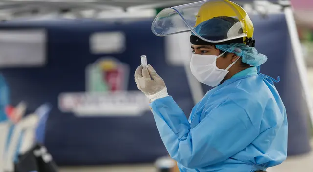 EsSalud recomienda no bajar la guardia y continuar con las medidas de bioseguridad.