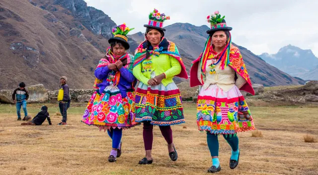 Encabeza cruzada de solidaridad. Encabeza cruzada de solidaridad.