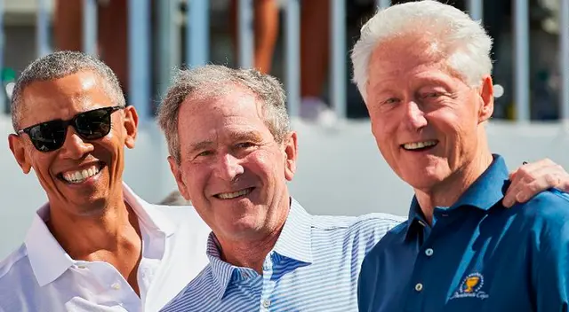 Los expresidentes de Estados Unidos, Barack Obama, George W. Bush y Bill Clinton.