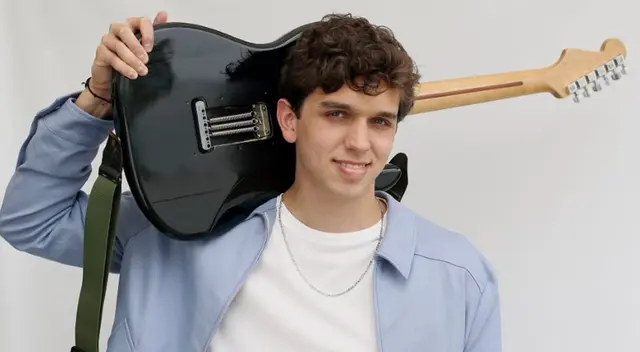 Presentan primer tema en español de Dirk Presentan primer tema en español de Dirk