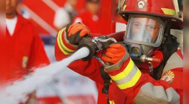 Hoy el Día del Bombero Voluntario del Perú cumple 160 años. Hoy el Día del Bombero Voluntario del Perú cumple 160 años.