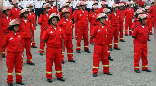 Hoy el Día del Bombero Voluntario del Perú cumple 160 años. Hoy el Día del Bombero Voluntario del Perú cumple 160 años.