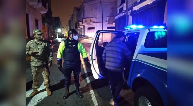 Clausuran bar ‘La Toscana’ en Jr. Quilca