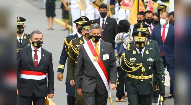 Francisco Sagasti asegura  que la PNP recibirá la vacuna