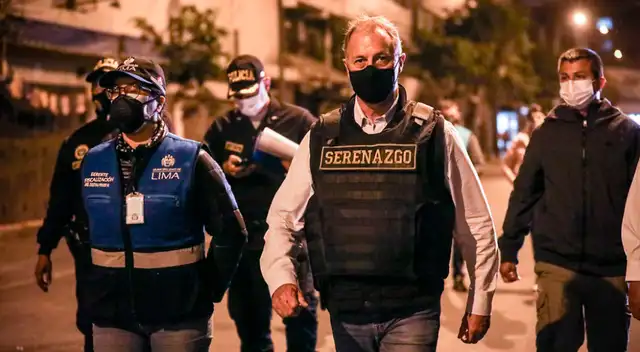 Alcalde Jorge Muñoz lidera operativo en Mesa Redonda a fin de recuperar los espacios públicos.