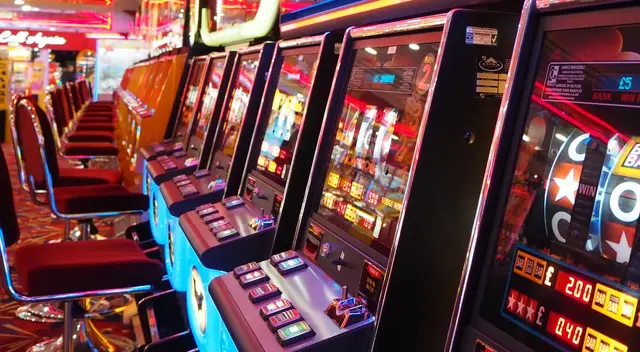 Los casinos y tragamonedas deberán incrementar la desinfección y limpieza en sus locales. Los casinos y tragamonedas deberán incrementar la desinfección y limpieza en sus locales.