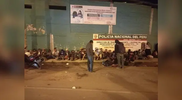 agricultores de papa bloquean Carretera Central