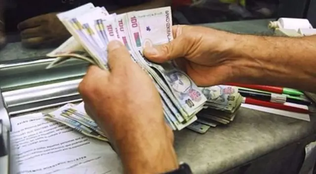 Conoce cómo retirar hasta 4 UIT  de tus aportes a la AFP.