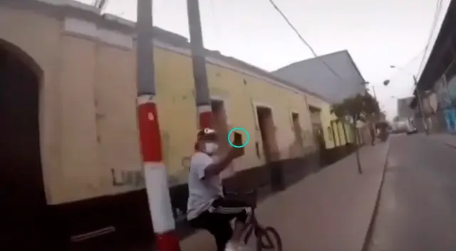 Ladrón devuelve celular.