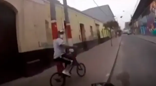 Ladrón devuelve celular.