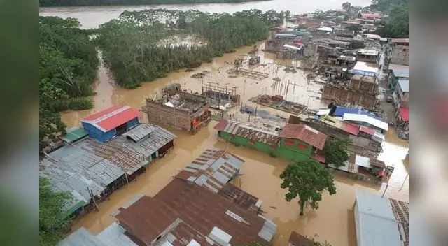 familias son evacuadas tras desborde del río