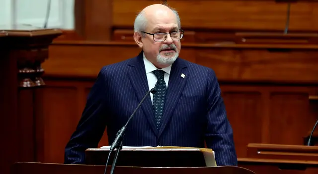 Cateriano señaló que la norma aprobada por insistencia por el Congreso contradice la Carta Magna, ya que el Legislativo no tiene iniciativa de gasto, no tiene financiamiento, así como respaldo presupuestal.