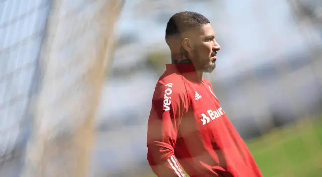 Paolo Guerrero, figura de Internacional y capitán de la selección peruana, espera volver a las canchas. Paolo Guerrero, figura de Internacional y capitán de la selección peruana, espera volver a las canchas.