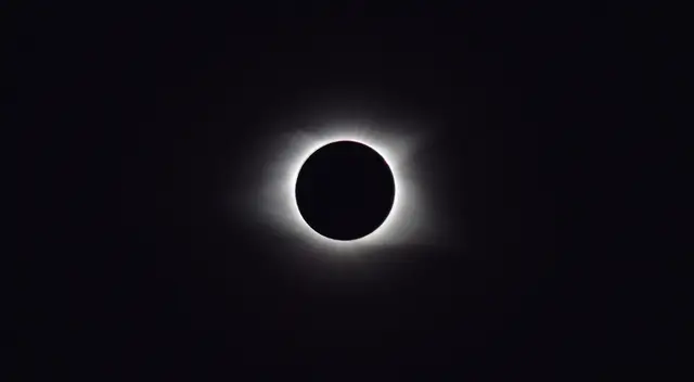 Se trata de uno de los últimos fenómenos astronómicos del año. Entérate aquí cómo y a qué hora se podrá ver este eclipse en Perú. Se trata de uno de los últimos fenómenos astronómicos del año. Entérate aquí cómo y a qué hora se podrá ver este eclipse en Perú.