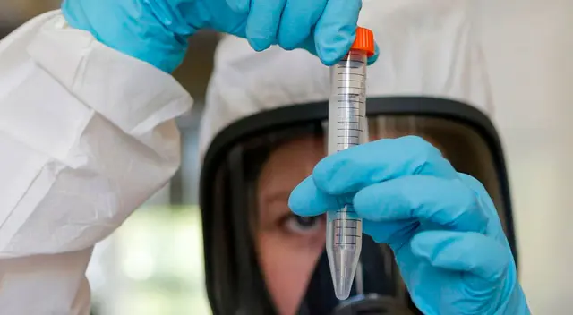 Vacuna contra el COVID-19 empezó a aplicarse en Rusia.