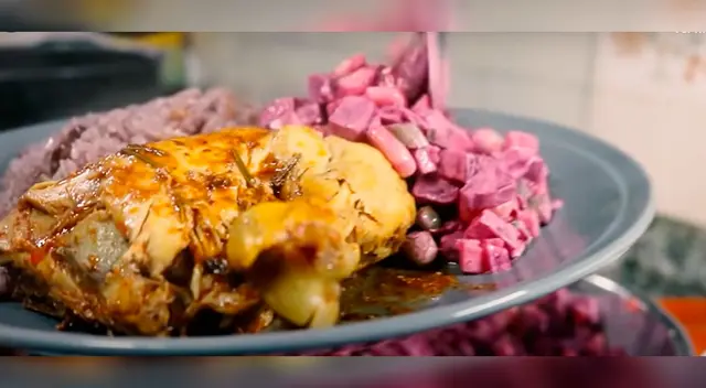 Youtuber enseña a preparar una cena navideña con 50 soles