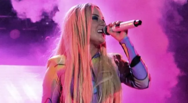 La cantante Leslie Shaw se encuentra nominada a los Premios Heat 2020, por lo que tendrá la oportunidad de cantar en vivo.