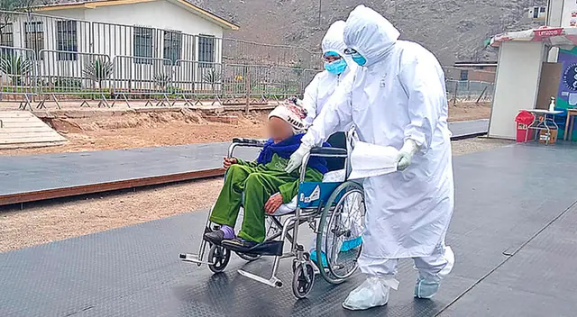 Abuelita le ganó al COVID-19 y volverá a casa para navidad.