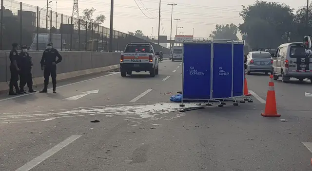 La restricción del carril de norte a sur ha generado congestión vehicular.