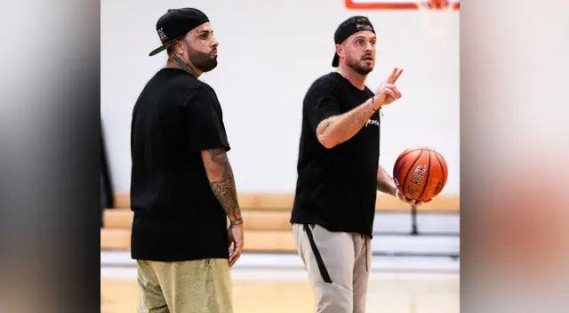 Nicky Jam junto a Mike de Sousa, su entrenador y amigo. Nicky Jam junto a Mike de Sousa, su entrenador y amigo.