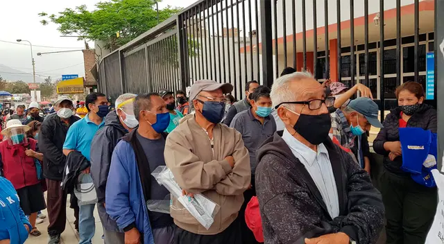 Cobro del BFU genera aglomeración de personas. Cobro del BFU genera aglomeración de personas.