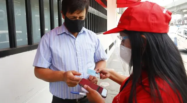 ¿Estás afiliado a la banca celular, pero no recibes la clave para cobrar? Te enseñamos cómo validar tus datos y cómo ver el cronograma para retirar el Bono universal, según tu último dígito del DNI. ¿Estás afiliado a la banca celular, pero no recibes la clave para cobrar? Te enseñamos cómo validar tus datos y cómo ver el cronograma para retirar el Bono universal, según tu último dígito del DNI.