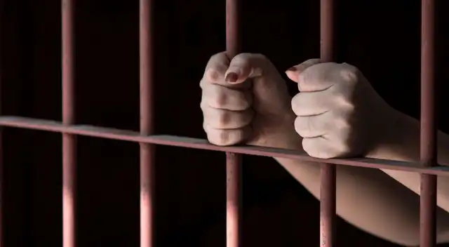 Mujer fue condenada a 20 años de prisión por haber asesinado a su hija Mujer fue condenada a 20 años de prisión por haber asesinado a su hija