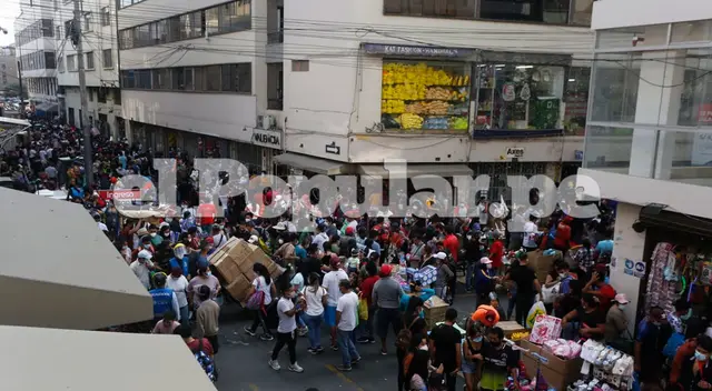 Decenas de personas acuden a Mesa Redonda.