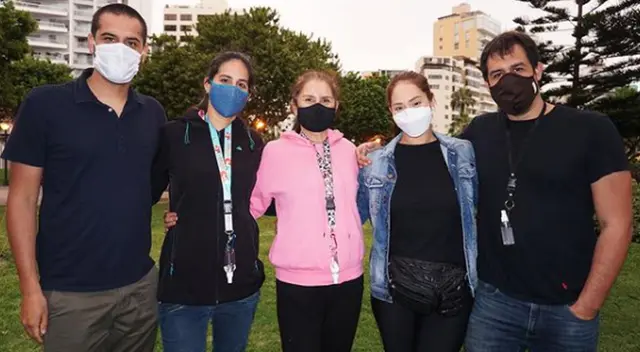 Karen Schwarz publica tierna fotografía familiar: “Un abrazo que esperamos por tantos meses”