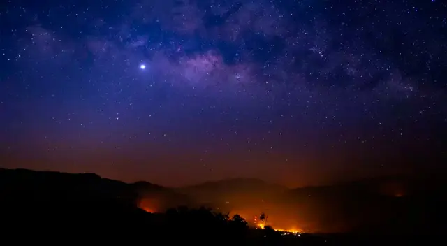 Mira EN VIVO la Estrella de Belén, la conjunción de Júpiter y Saturno este lunes 21 de diciembre. Mira EN VIVO la Estrella de Belén, la conjunción de Júpiter y Saturno este lunes 21 de diciembre.