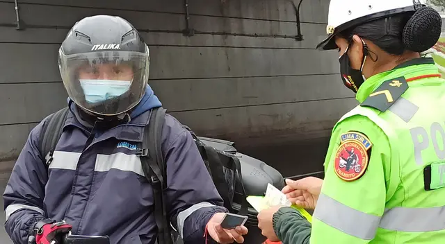 La Policía solicitará el pase especial de circulación durante 24,25, 31 de diciembre y 1 de enero. La Policía solicitará el pase especial de circulación durante 24,25, 31 de diciembre y 1 de enero.