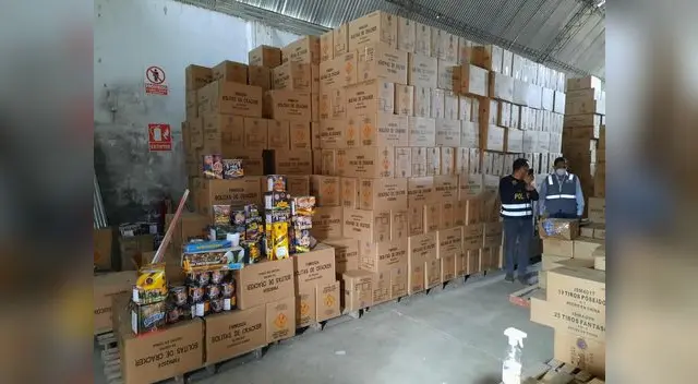 PNP decomisa más de 50 toneladas de pirotécnicos