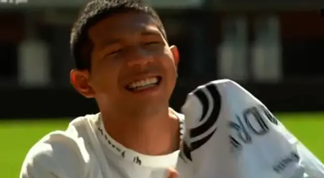 Edison Flores se emocionó hasta las lágrimas.