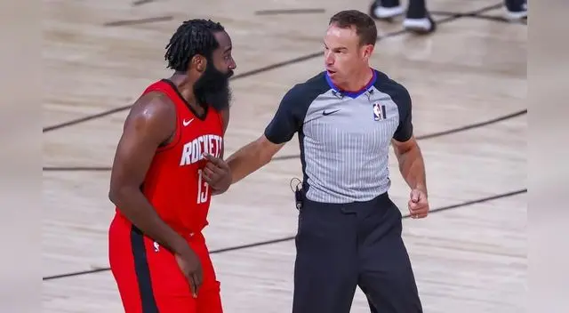 Harden multado con 50.000 dólares por violar protocolos sobre el coronavirus. Harden multado con 50.000 dólares por violar protocolos sobre el coronavirus.
