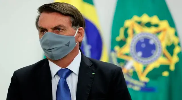 Jair Bolsonaro desestima el uso de vacunas Jair Bolsonaro desestima el uso de vacunas