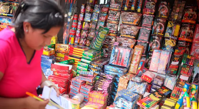 Las multas llegan gasta los 2 millones 150 mil soles (500 UIT) y por su tipificación, el delito es sancionado con penas de cuatro a ocho años de cárcel. Las multas llegan gasta los 2 millones 150 mil soles (500 UIT) y por su tipificación, el delito es sancionado con penas de cuatro a ocho años de cárcel.