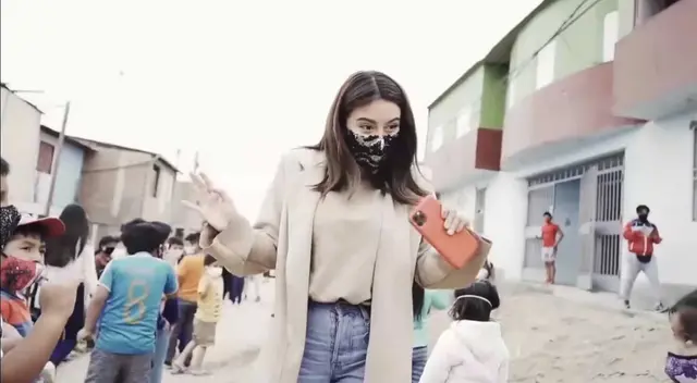 Amy G recordó que sus padres pasaron por problemas económicos, pero nunca le faltó nada, por lo que tomó la decisión de solidarizarse. Amy G recordó que sus padres pasaron por problemas económicos, pero nunca le faltó nada, por lo que tomó la decisión de solidarizarse.