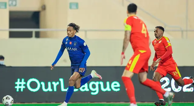 André Carrillo  sigue sorprendido en la Liga arabi Saudi.