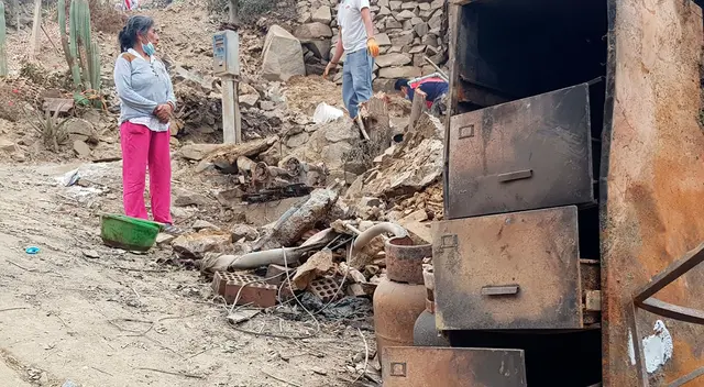 Pirotécnico causa incendio en humilde vivienda