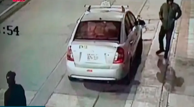 Víctima asegura que, pese a que puso su denuncia en la comisaría, aún no encuentra respuestas sobre el hallazgo de los delincuentes. Víctima asegura que, pese a que puso su denuncia en la comisaría, aún no encuentra respuestas sobre el hallazgo de los delincuentes.