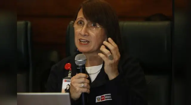 Pilar Mazzetti criticó a médicos del Minsa que prefieren atender casos de COVID-19 en clínicas.