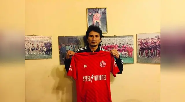 César  Sánchez era un todoterreno en el Aurich