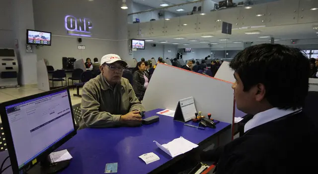 Si eres afiliado del Sistema Nacional de Pensiones podrás solicitar el retiro de tus aportes de la ONP y recibir el bono de 930 soles durante la pandemia. Si eres afiliado del Sistema Nacional de Pensiones podrás solicitar el retiro de tus aportes de la ONP y recibir el bono de 930 soles durante la pandemia.