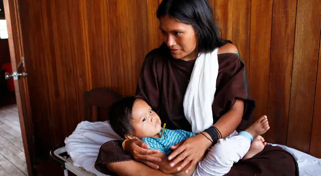 El subsidio por lactancia de 820 soles es un beneficio que reciben las trabajadoras gestantes que tienen un seguro de salud.