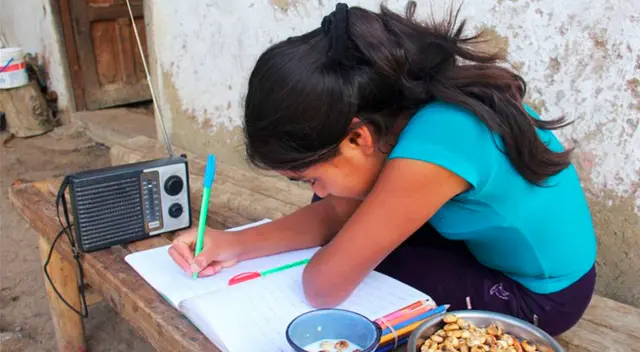 Desde tu celular puedes matricular a tus hijos para el año escolar 2021. Te mostramos los requisitos y los pasos que debes realizar para elegir el colegio cerca a tu vivienda.