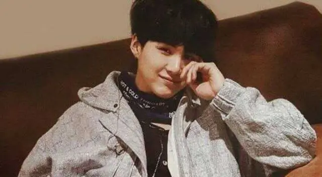 El rapero de BTS, Min Yoon-gi, dio la noticia en una transmisión en vivo donde habló sobre su rehabilitación después de su cirugía de hombro en noviembre. El rapero de BTS, Min Yoon-gi, dio la noticia en una transmisión en vivo donde habló sobre su rehabilitación después de su cirugía de hombro en noviembre.