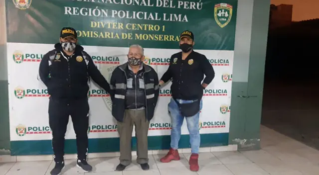 Mariano Exaltación Mallma Ccarhuas fue detenido mientras robaba en la plaza Dos de Mayo. Mariano Exaltación Mallma Ccarhuas fue detenido mientras robaba en la plaza Dos de Mayo.